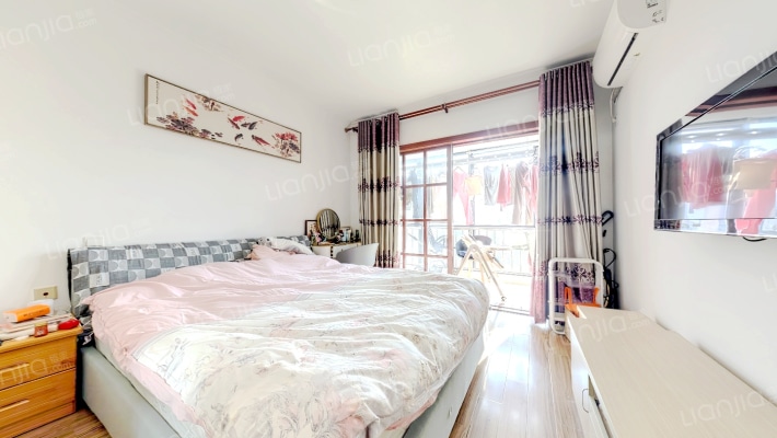 虹许路815弄二手房实景图