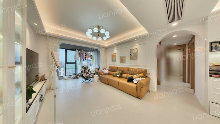 保利融信·云上流光二手房实景图