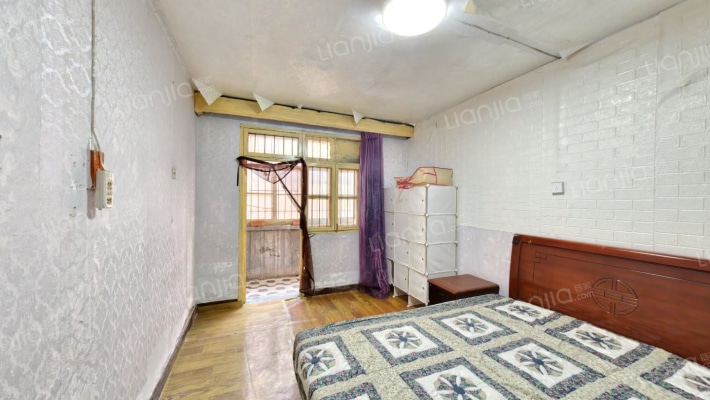 生产资料服务公司家属院二手房实景图