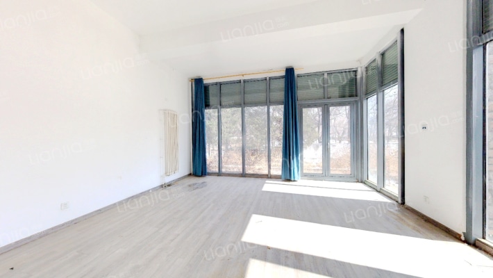 达观别墅二手房实景图