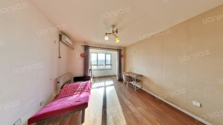 龙冠冠华苑棠棣园二手房实景图