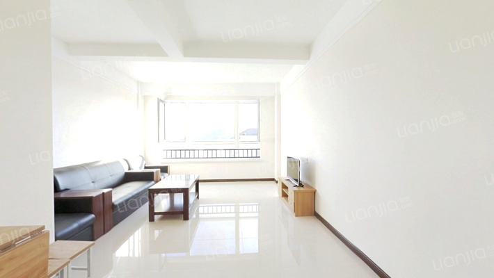 保利罗兰A2区二手房实景图