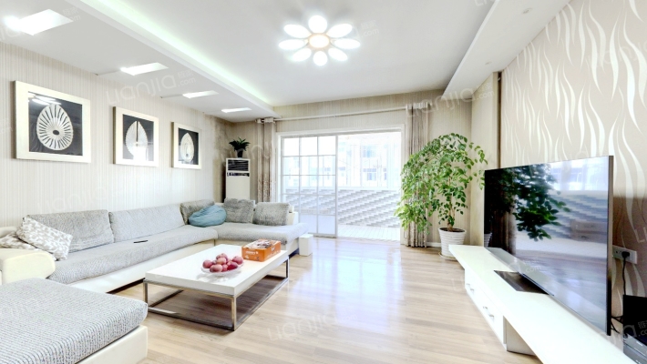 广场小区二手房实景图