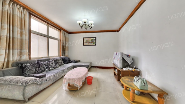 江宏花园C区二手房实景图