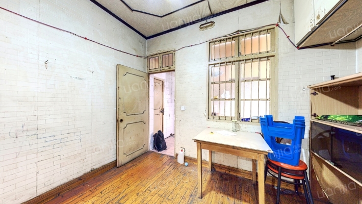 洪波路142号二手房实景图