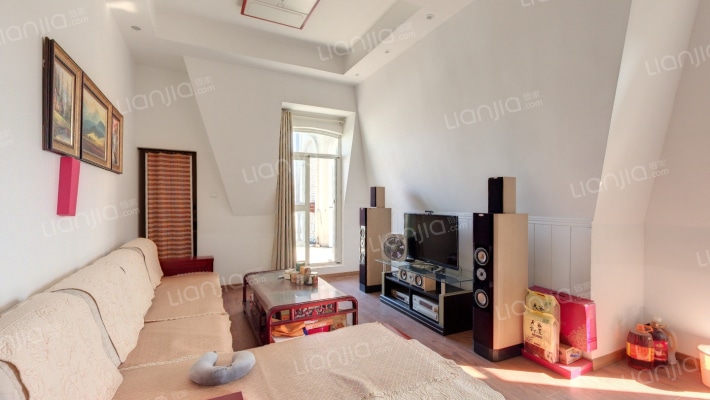 保利国际高尔夫花园法兰西小镇二手房实景图