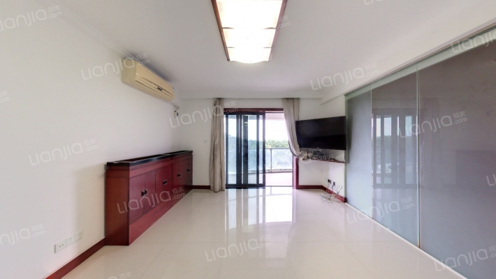 宝华海景公寓二手房实景图