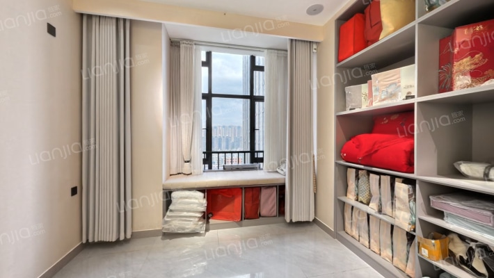 润和彩虹荟二手房实景图