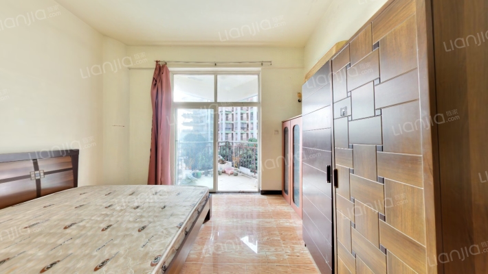 自由假日二手房实景图