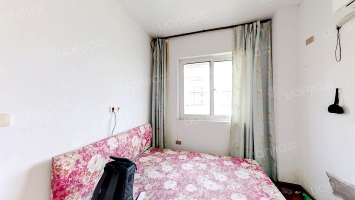 江尚华庭二手房实景图