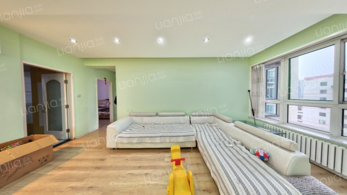 闻汇商务大厦二手房实景图