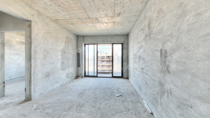 弘泰映月城二手房实景图