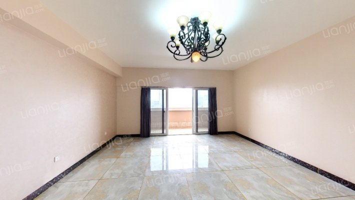 自治区工商局宿舍二手房实景图