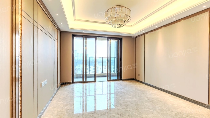 珺睿华庭二手房实景图