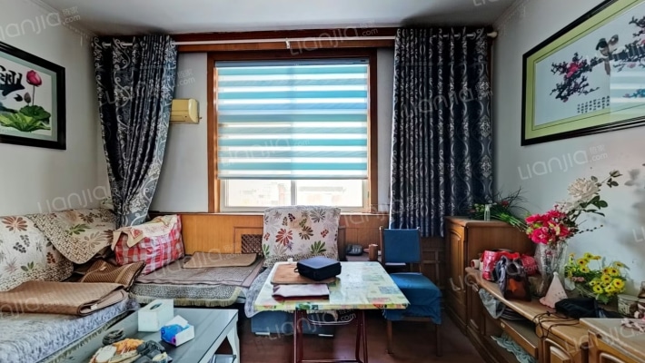 七里山社区四区二手房实景图