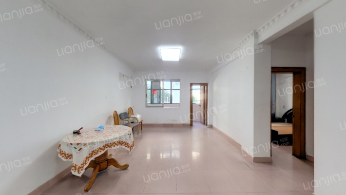 彩虹花园东区二手房实景图