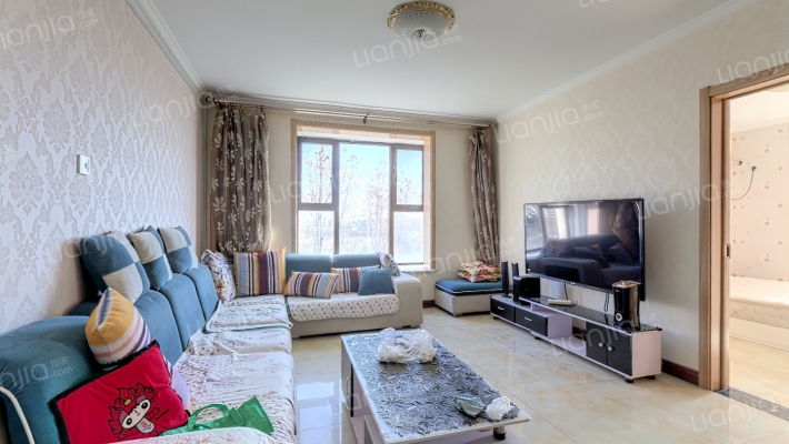 鸿坤理想湾南北通全明格局环境好满五唯-客厅