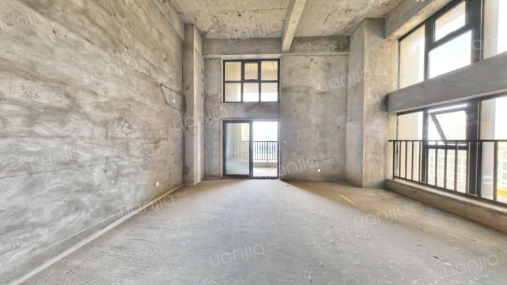 同赢企业总部港二手房实景图