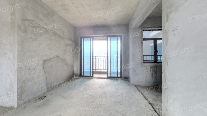 震海名居二手房实景图