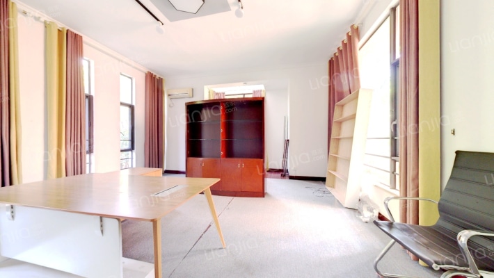 万科四季花城别墅二手房实景图