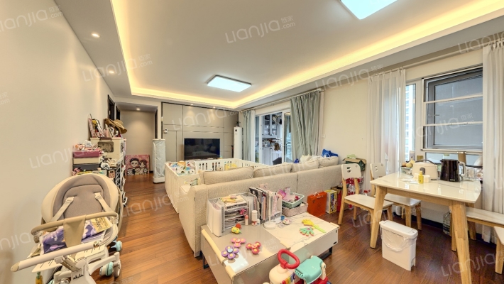 万科理想城四期未来城二手房实景图