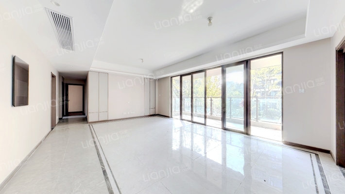 正黄翡翠堂二手房实景图