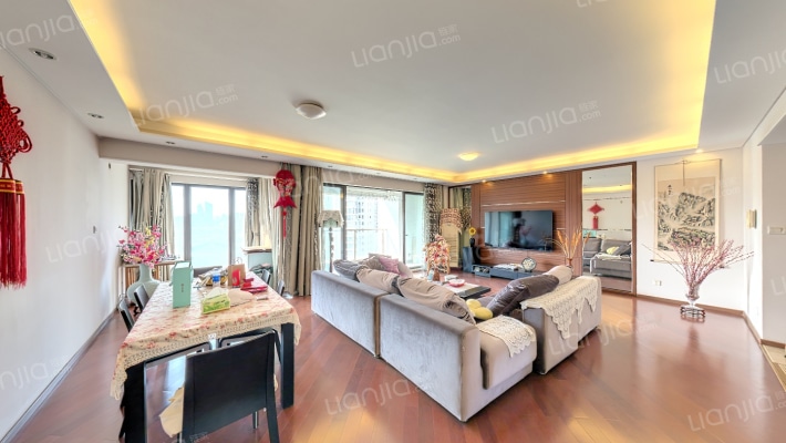 万科西街庭院二手房实景图