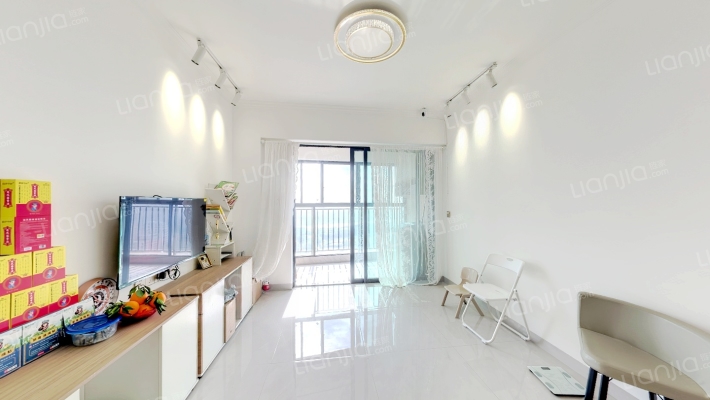 江畔明珠二手房实景图