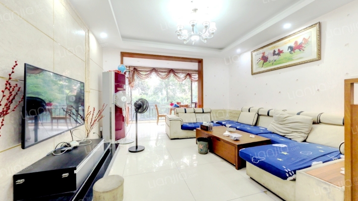 温哥华花园二手房实景图