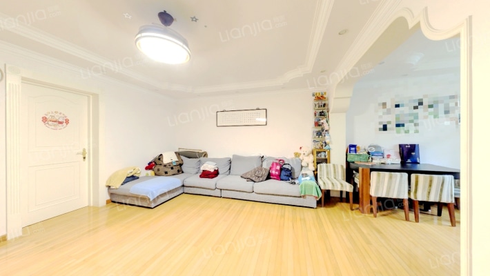 中包公寓二手房实景图