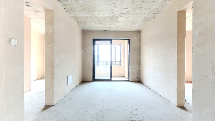 泽信·湖畔云筑二手房实景图