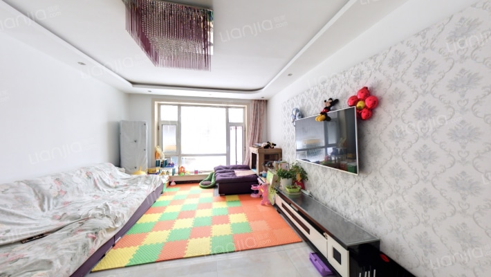 阳光华尔兹A区二手房实景图