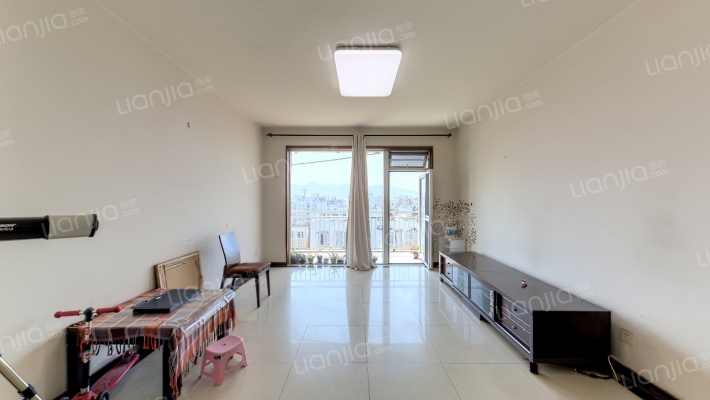 湖畔之梦二手房实景图