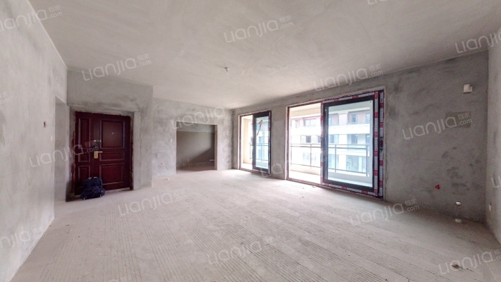 昕晖麓台山舍二手房实景图