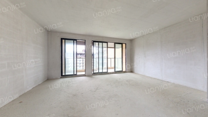 深高速·茵特拉根小镇二手房实景图