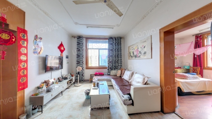 三里小学家属院二手房实景图