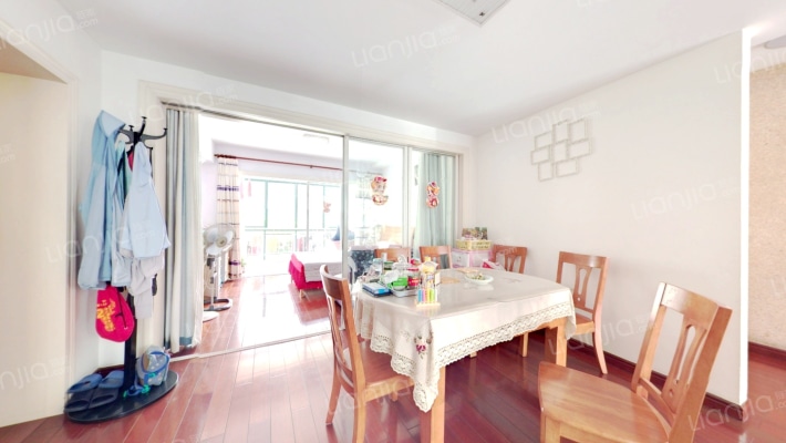 海澜名花苑二手房实景图