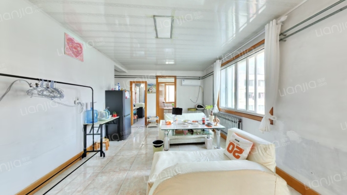 君峰路二手房实景图