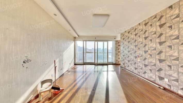 泰达时代二手房实景图