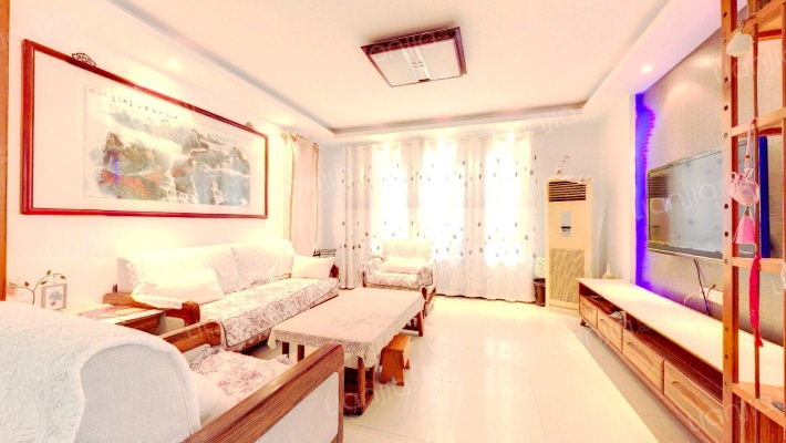 棕榈湾尼盛山庄二手房实景图