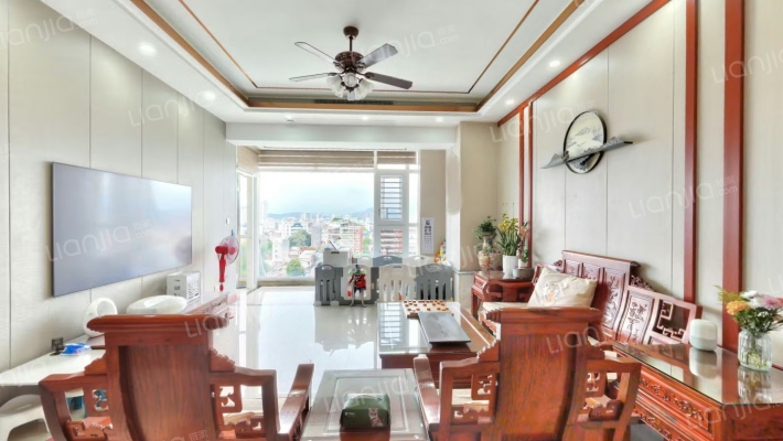 臻品盛世二手房实景图