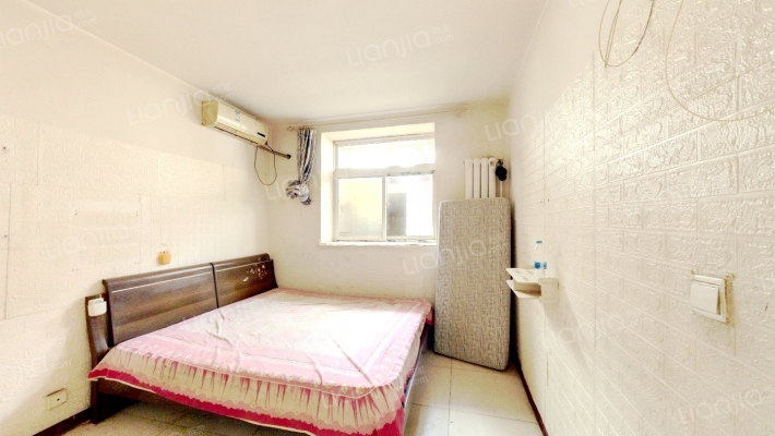 新园里二手房实景图