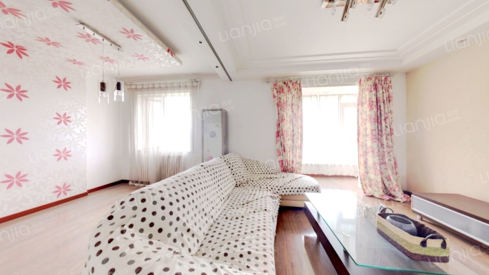 万科新城紫芸苑二手房实景图