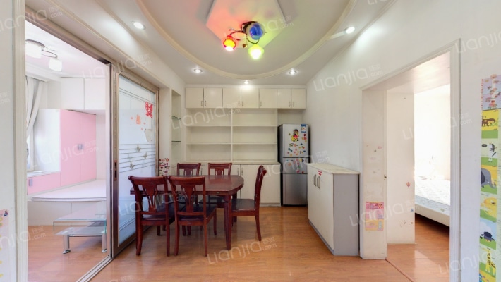 凯旋路174号二手房实景图