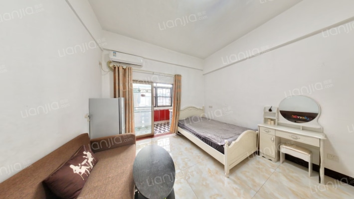 东盟财经广场二手房实景图