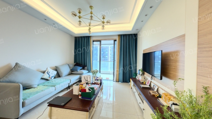 麓云二手房实景图