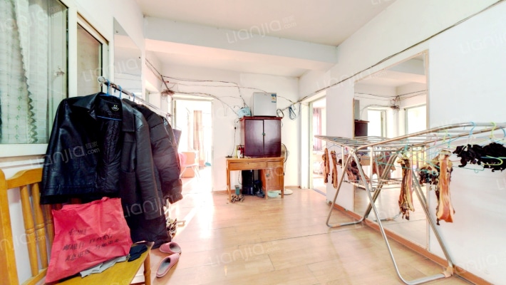 康华新村二手房实景图