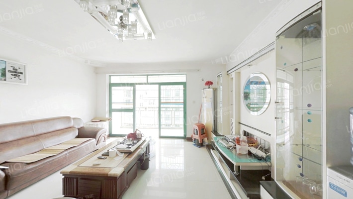 白藤一路东逸鸿花园二手房实景图