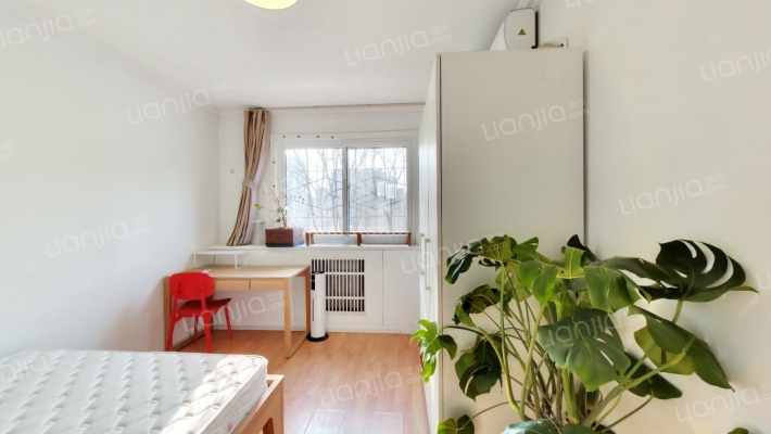 百合园二手房实景图