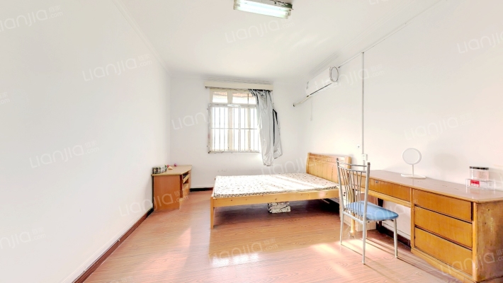 剑阁路二手房实景图